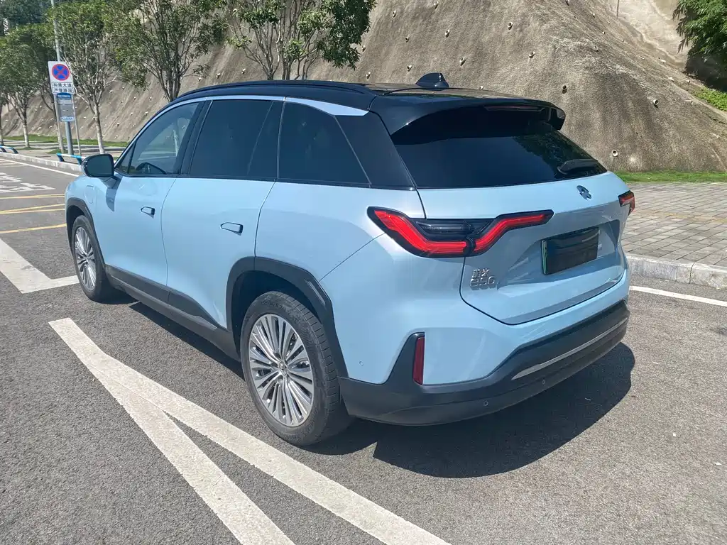 NIO ES6 2020