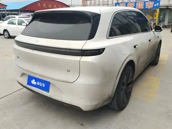 Li Auto L6 2025