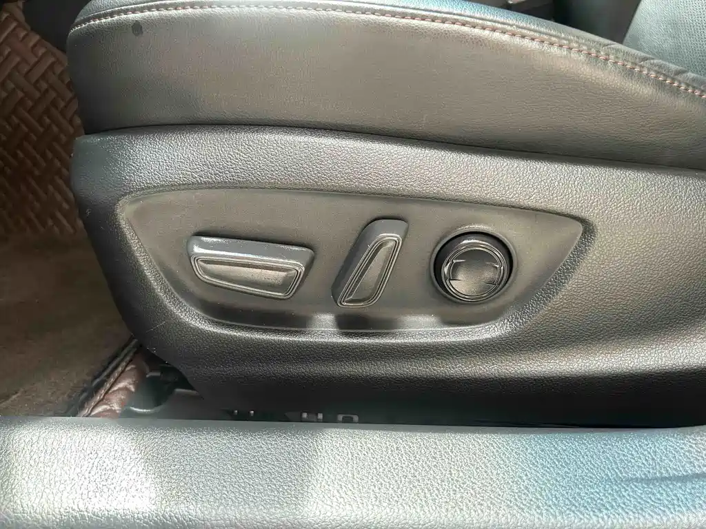 Toyota Camry 2022 — фото 12