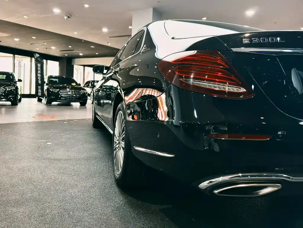Mercedes-Benz E-Class 2020 — фото 9