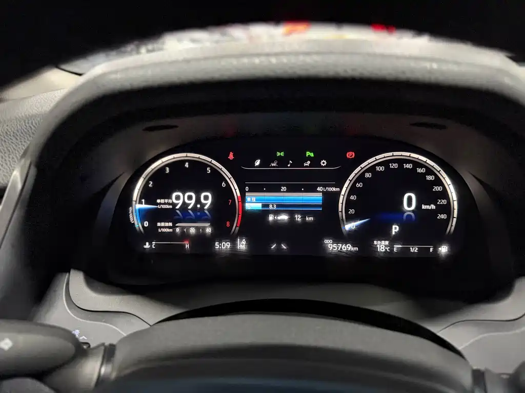 Toyota Camry 2021 — фото 12