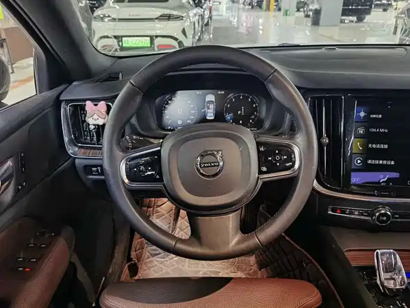 Volvo S60 2021