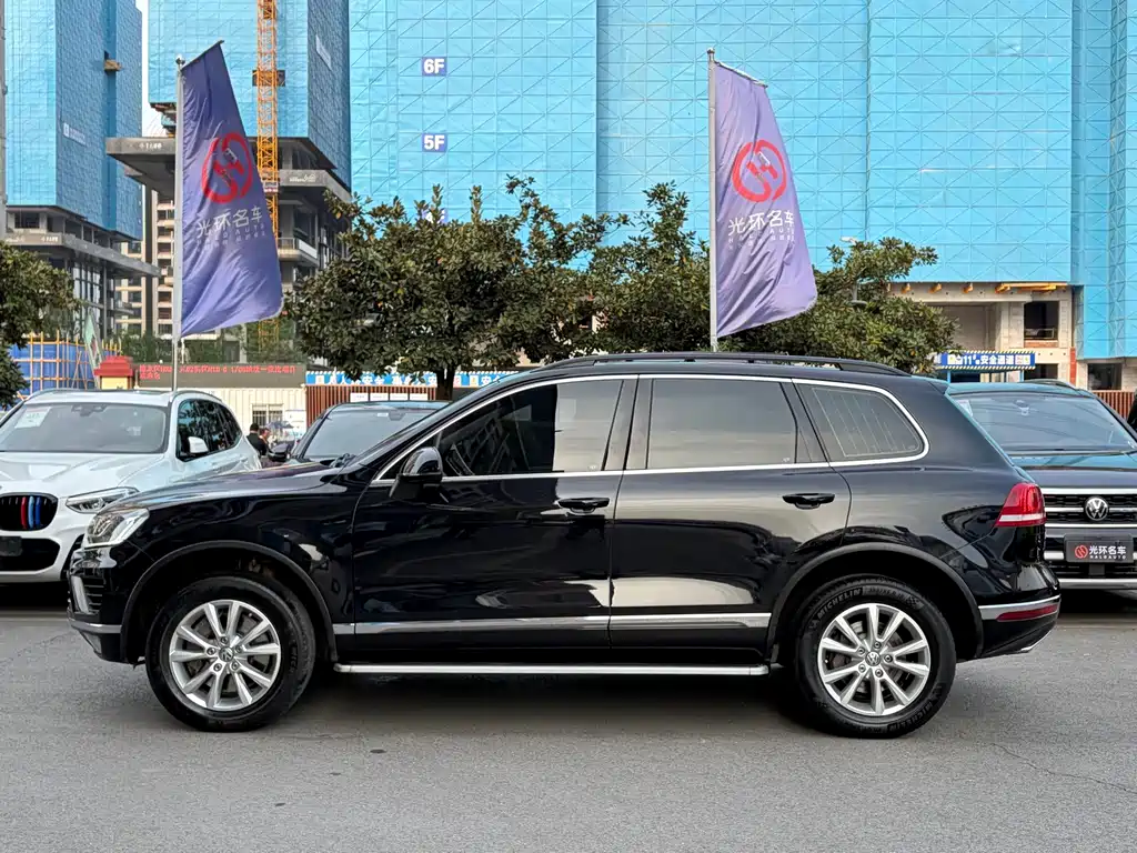 Volkswagen Touareg 2017 — фото 3
