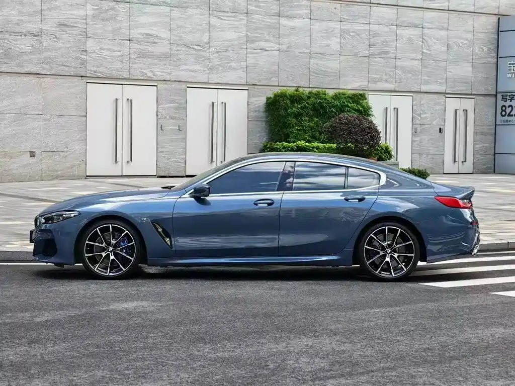 BMW 8 Series 2021