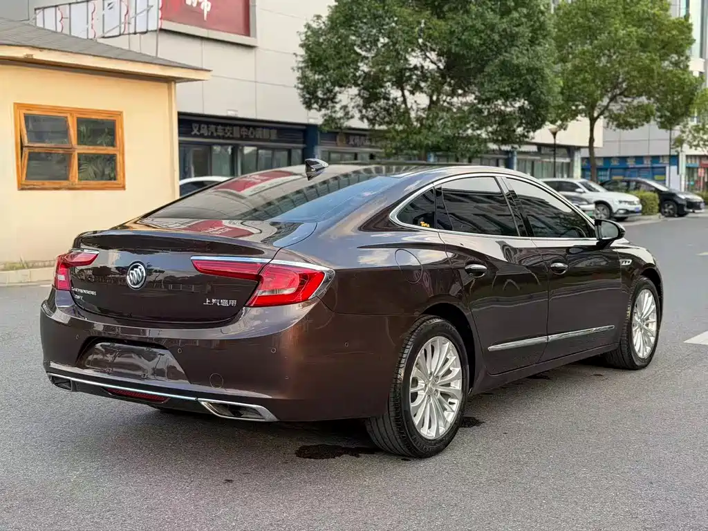 Buick LaCrosse 2018 — фото 16
