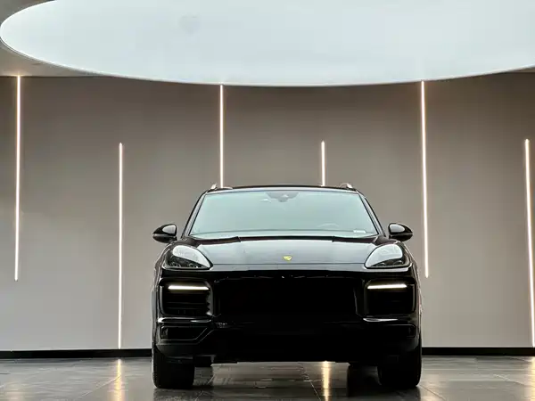 Porsche Cayenne 2021
