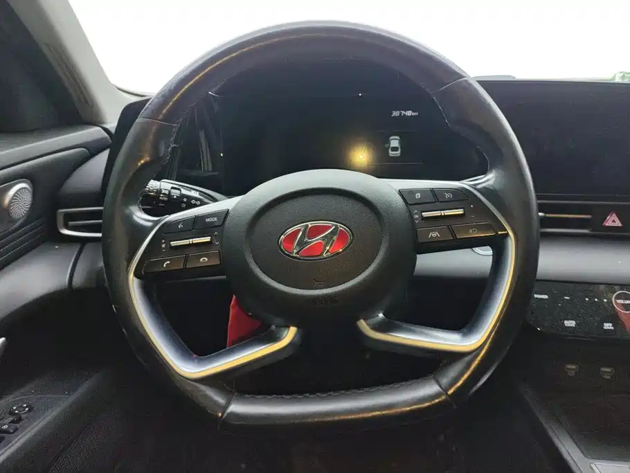 Hyundai Elantra 2020 — фото 15