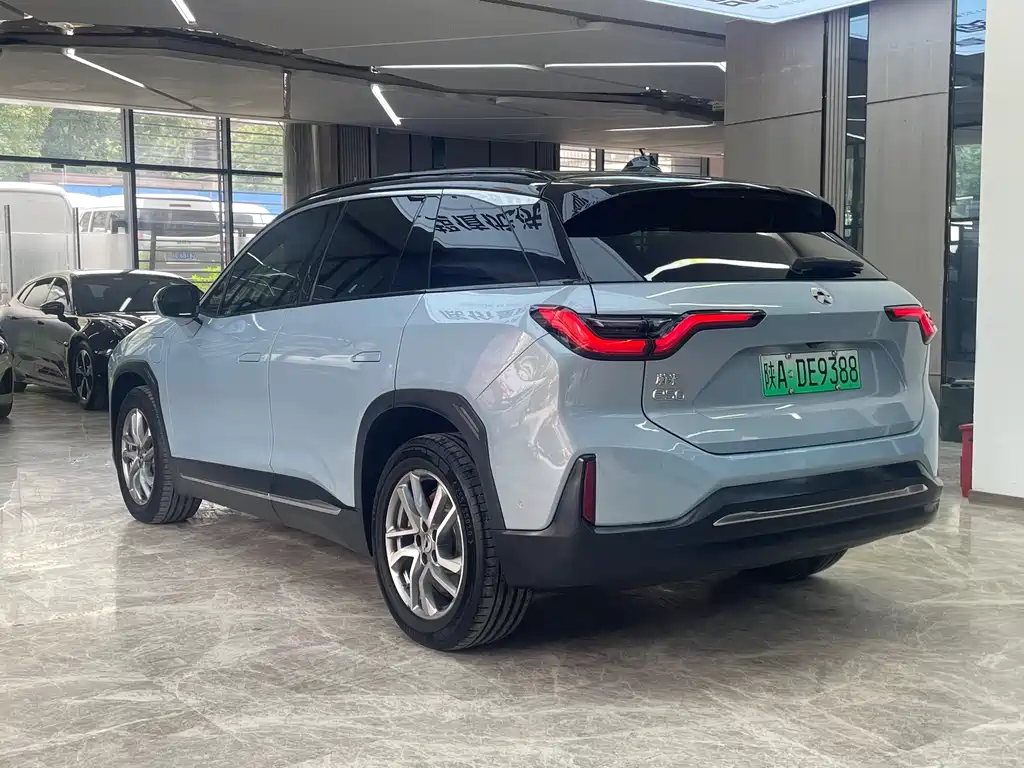 NIO ES6 2021
