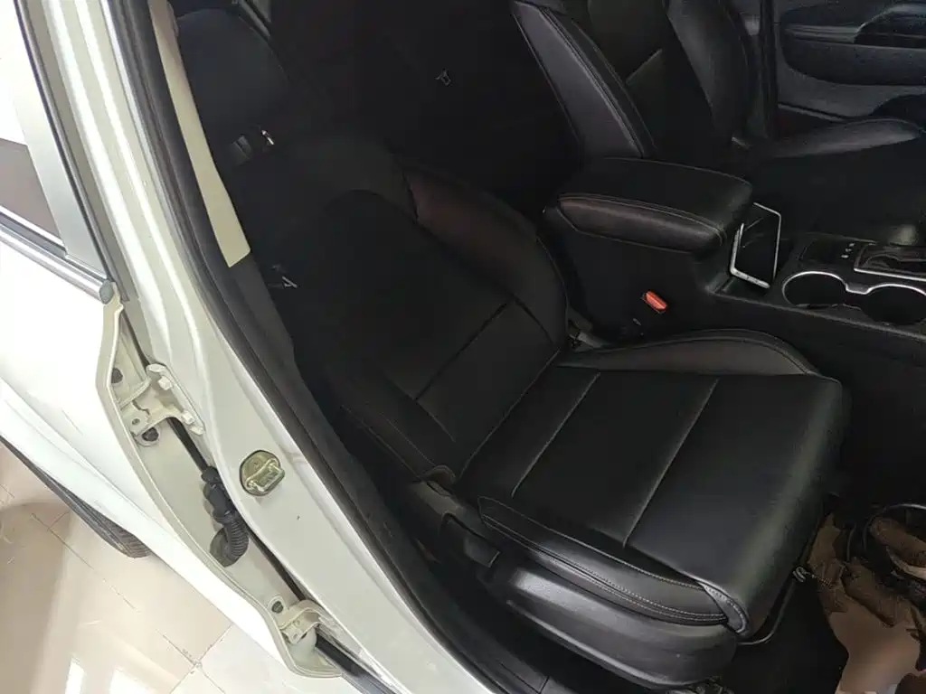 Kia KX5 2016 — фото 25