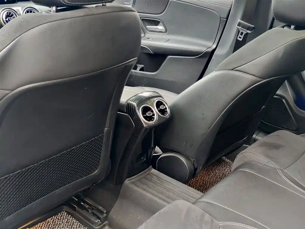 Mercedes-Benz A-Class 2023 — фото 9
