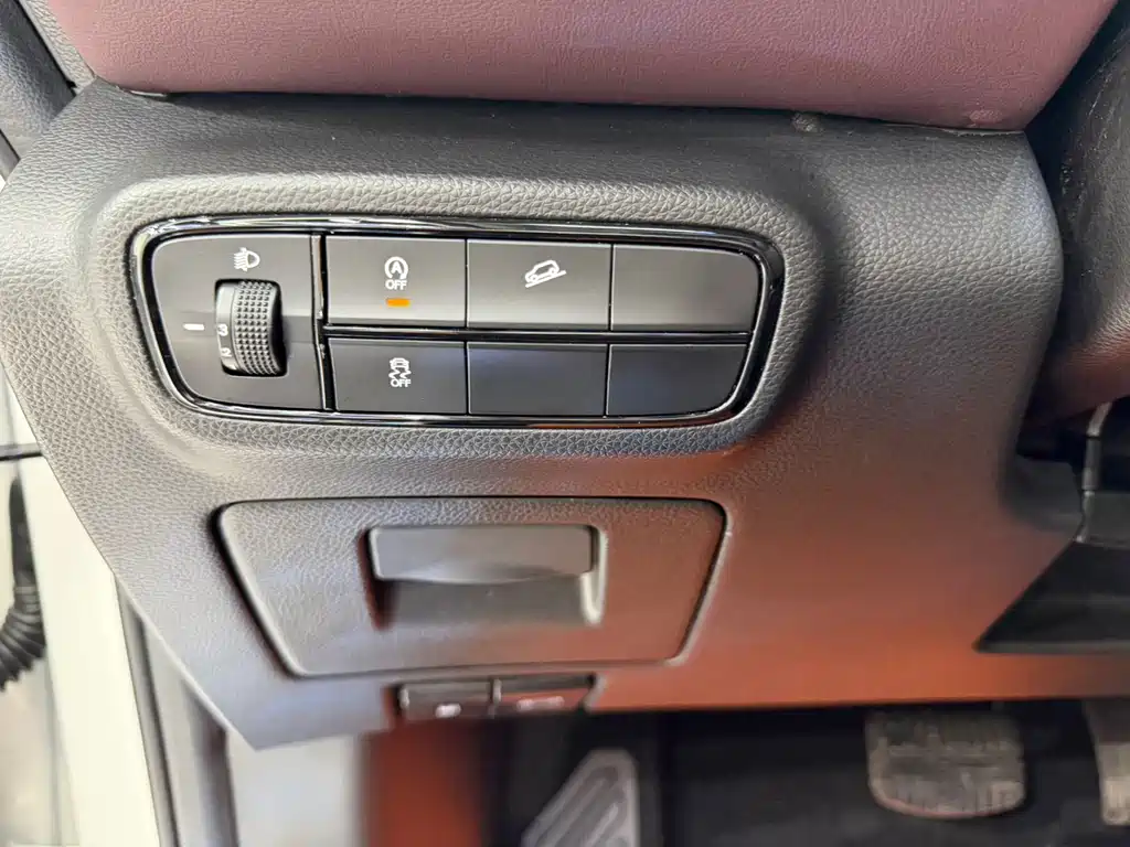 GAC Trumpchi M6 2022 — фото 8