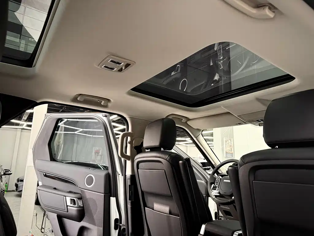Land Rover Discovery 2019 — фото 16