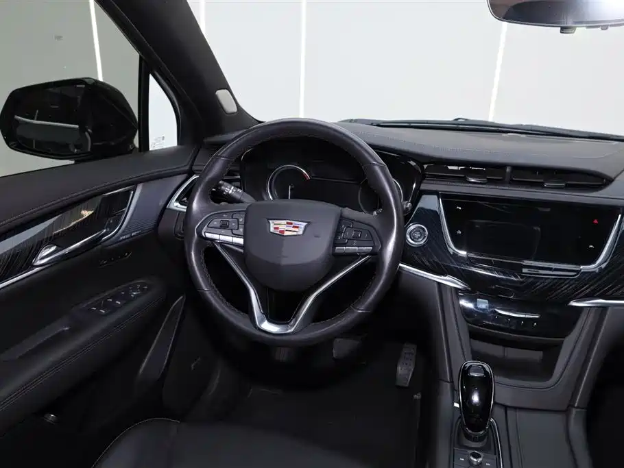 Cadillac XT6 2023 — фото 20