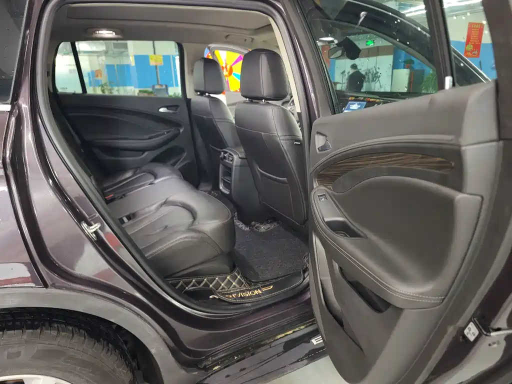 Buick Envision Plus 2018 — фото 13
