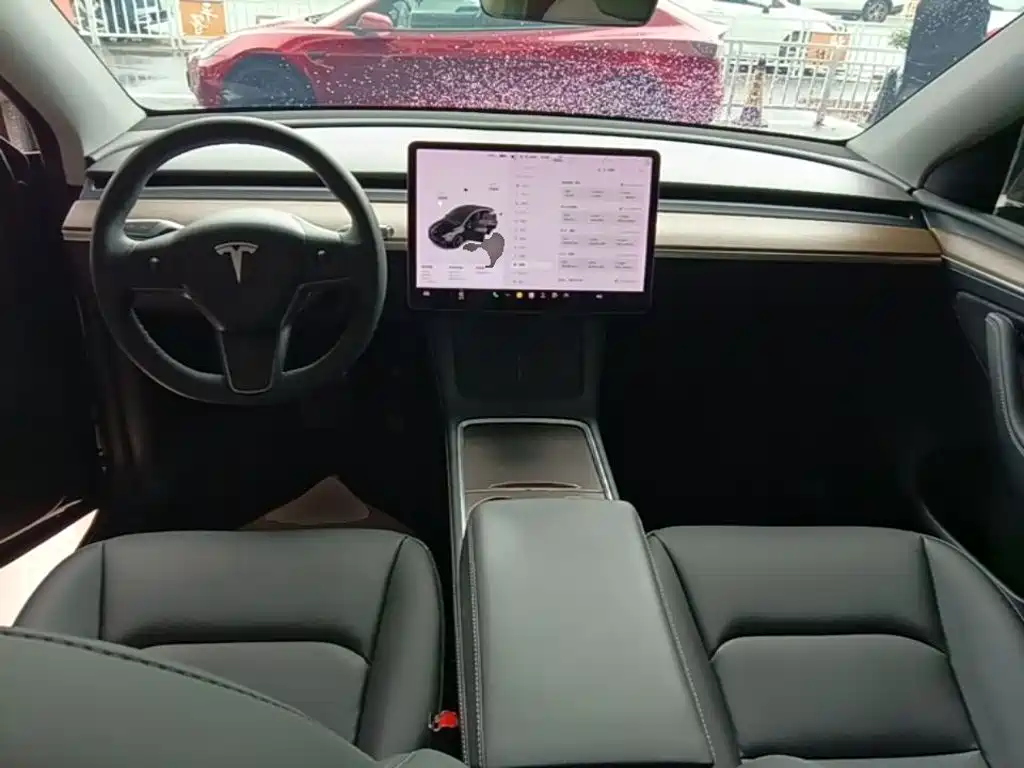 Tesla Model Y 2021 — фото 10