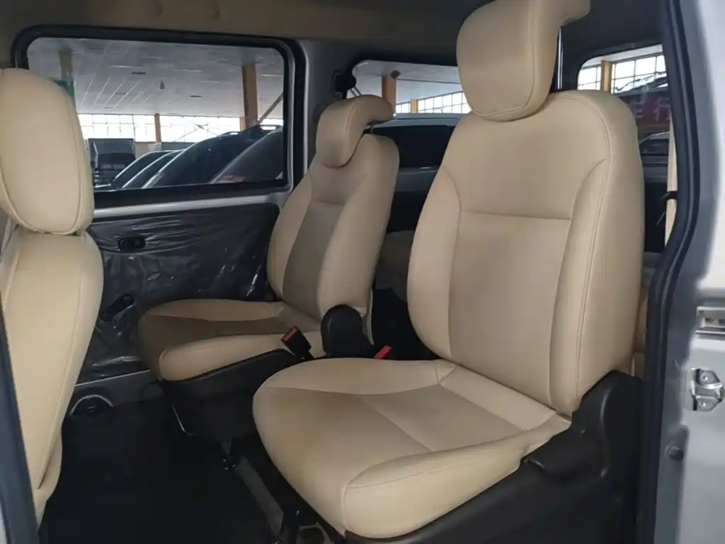 Wuling Hongguang V 2025 — фото 17