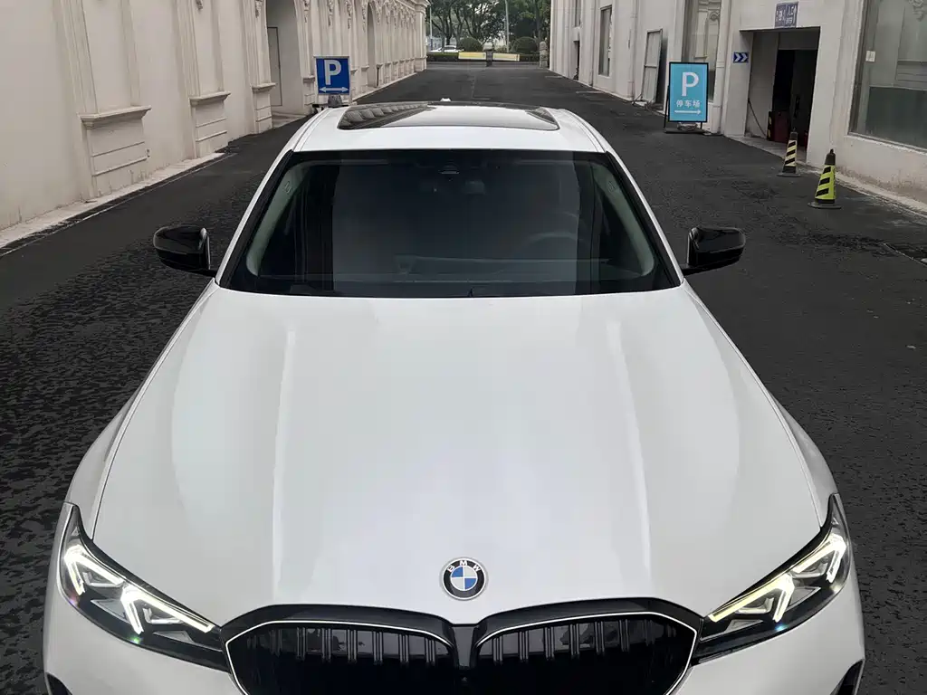 BMW 3 Series 2025 — фото 2