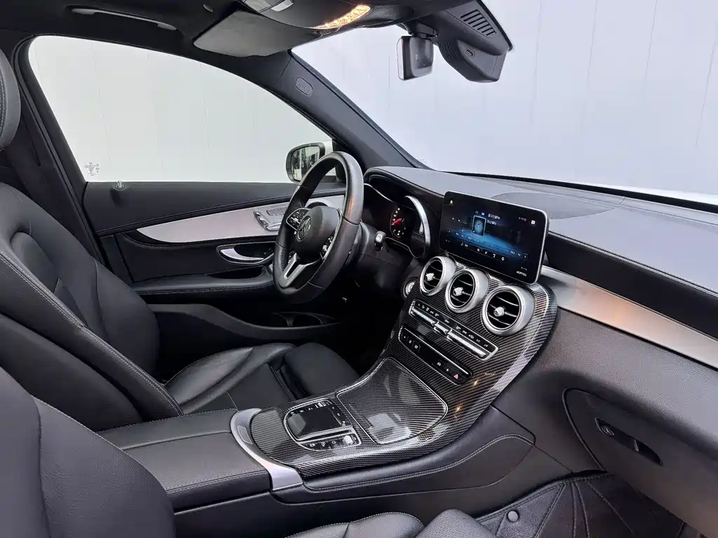 Mercedes-Benz GLC 2020 — фото 24