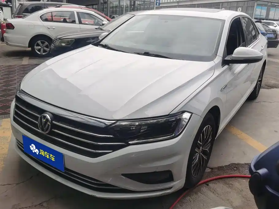 Volkswagen Sagitar 2020