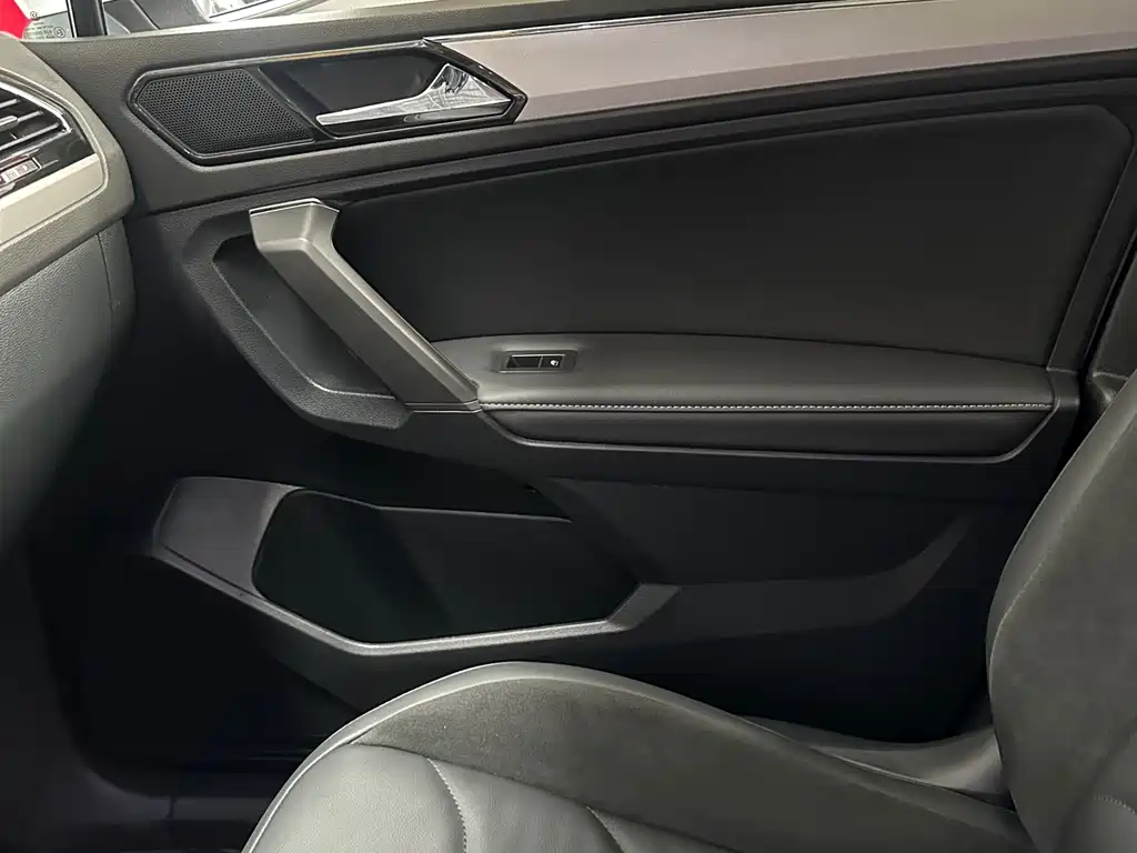 Volkswagen Tiguan L 2019 — фото 19