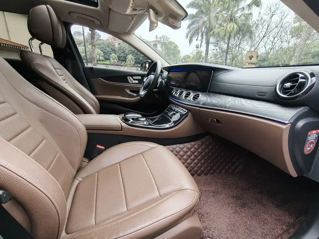 Mercedes-Benz E-Class 2017 — фото 11