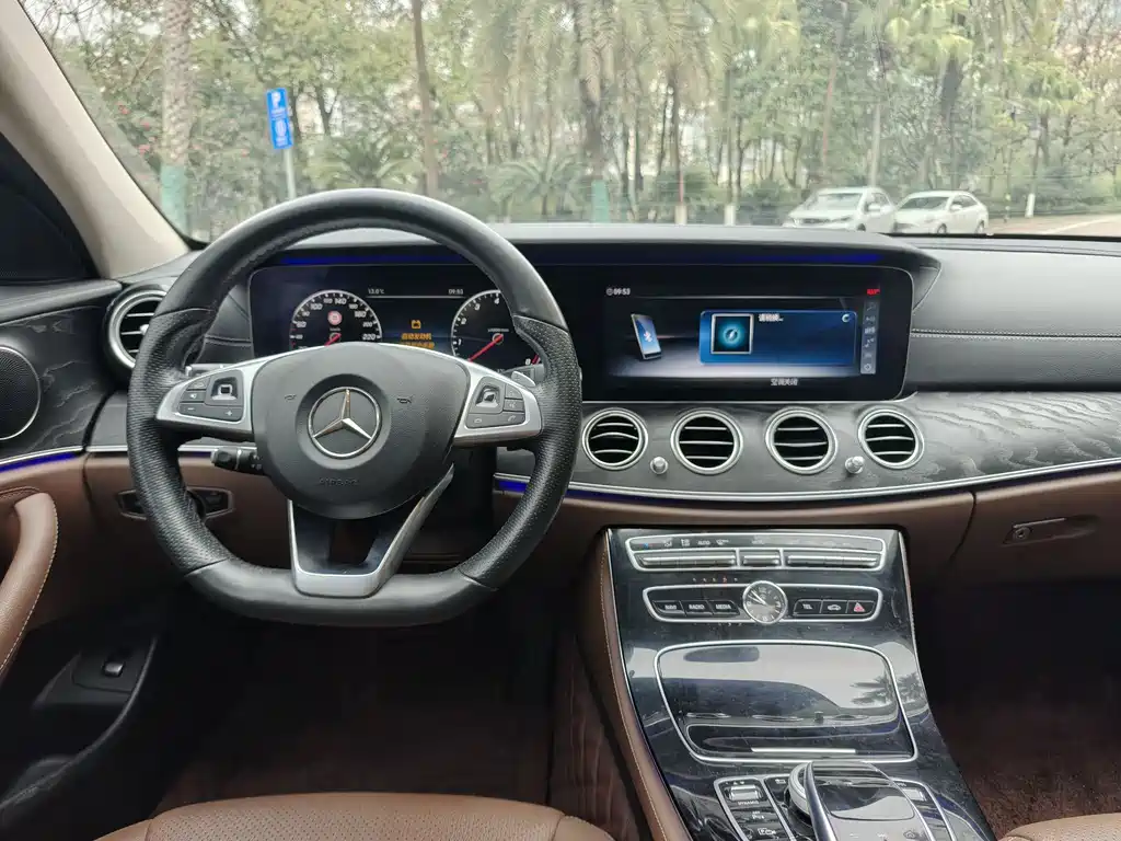 Mercedes-Benz E-Class 2017 — фото 14