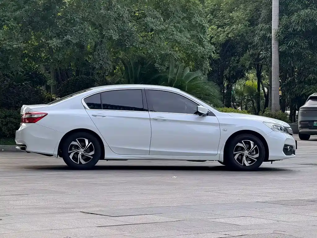 Honda Accord 2016 — фото 4