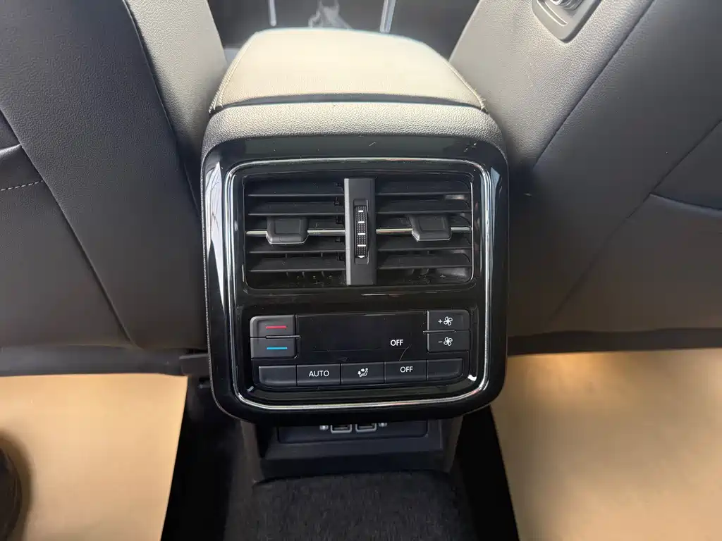 Volkswagen Passat 2019 — фото 12