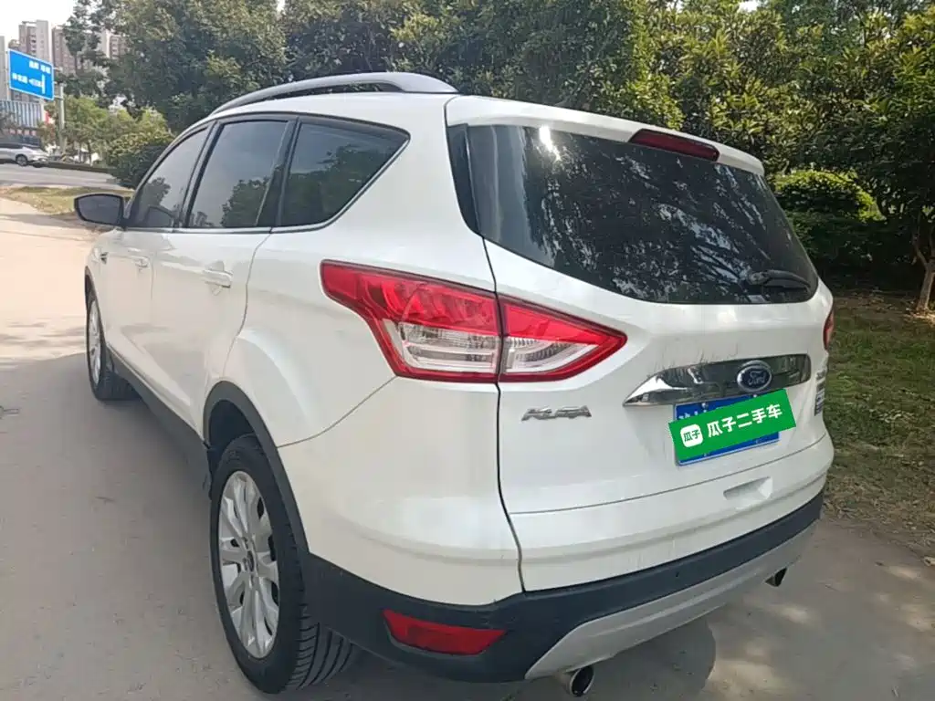 Ford Kuga 2016 — фото 5