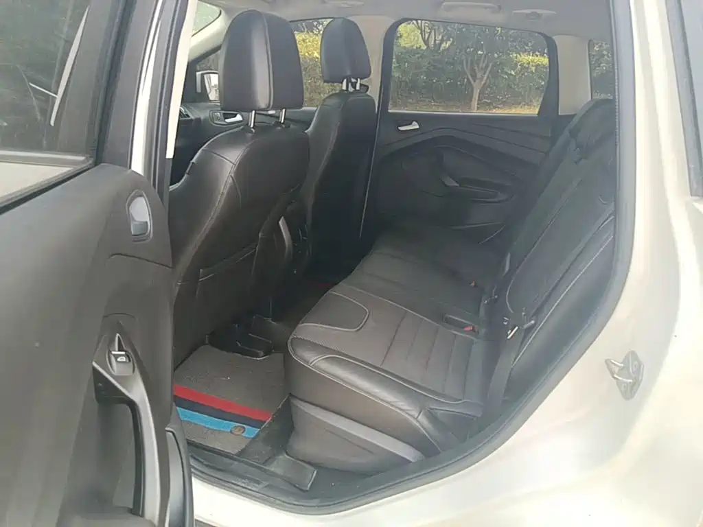 Ford Kuga 2016 — фото 17