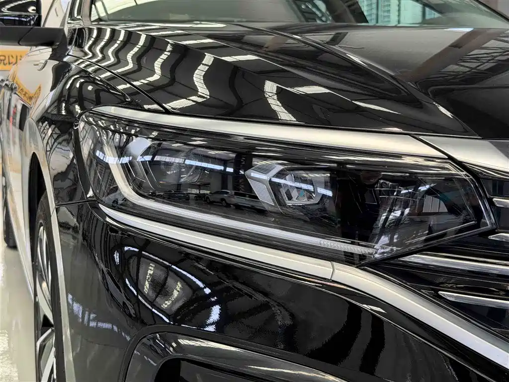 Volkswagen Passat 2022