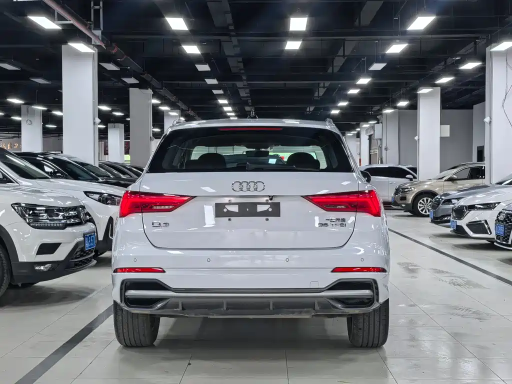 Audi Q3 2023 — фото 25