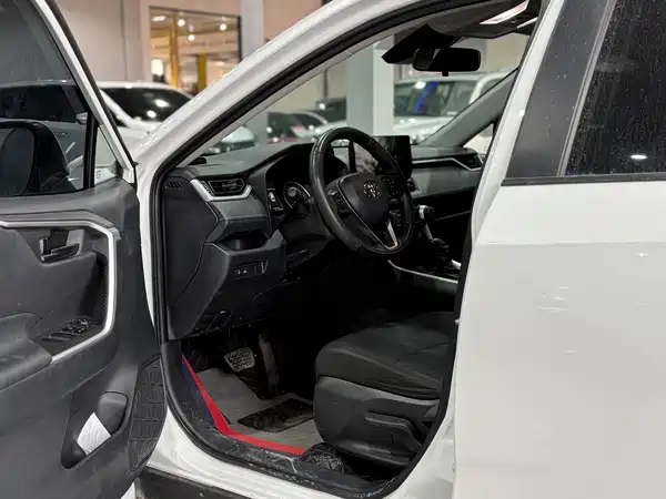 Toyota RAV4 2023