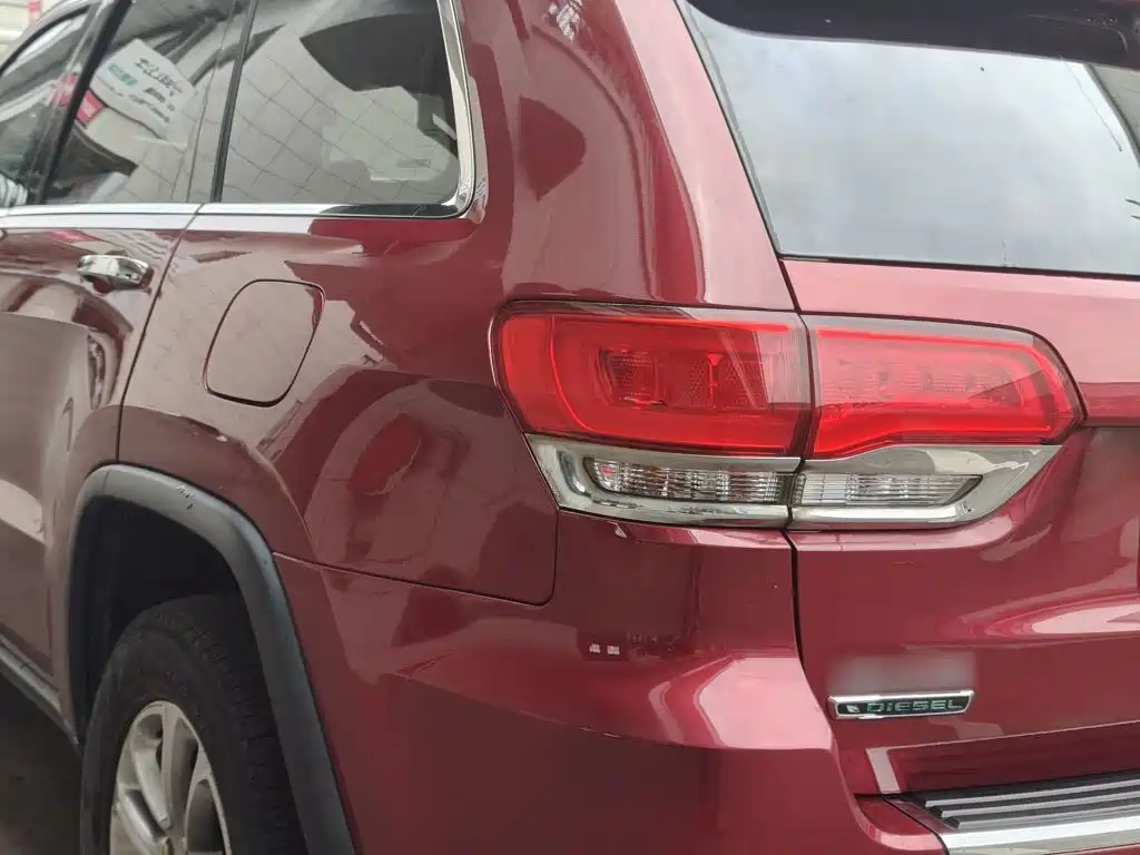 Jeep Grand Cherokee 2017 — фото 24