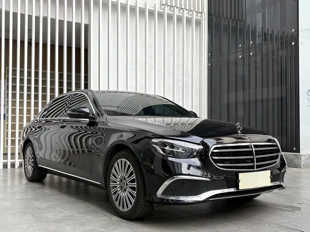 Mercedes-Benz E-Class 2021 — фото 3