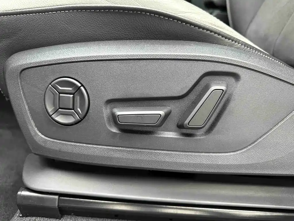 Audi Q3 2022 — фото 11
