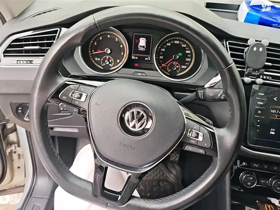 Volkswagen Tiguan L 2020 — фото 15