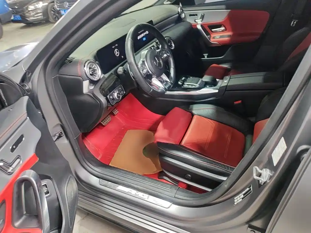 Mercedes-Benz A-Class AMG 2021 — фото 15