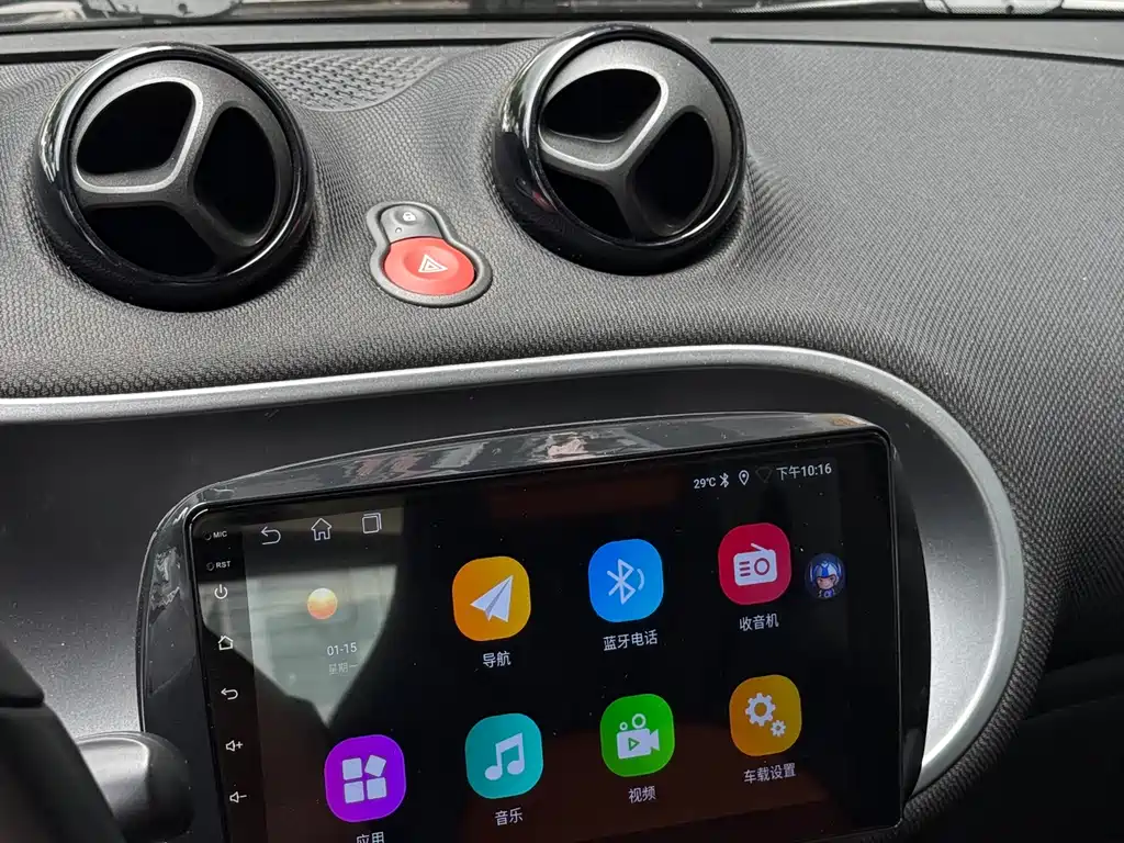 smart Fortwo 2017 — фото 15
