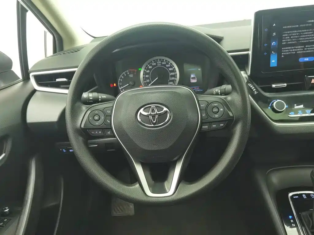 Toyota Corolla 2023 — фото 11