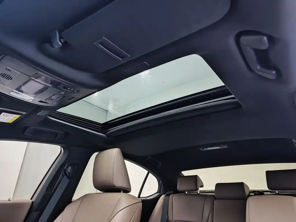 Lexus ES 2023 — фото 13