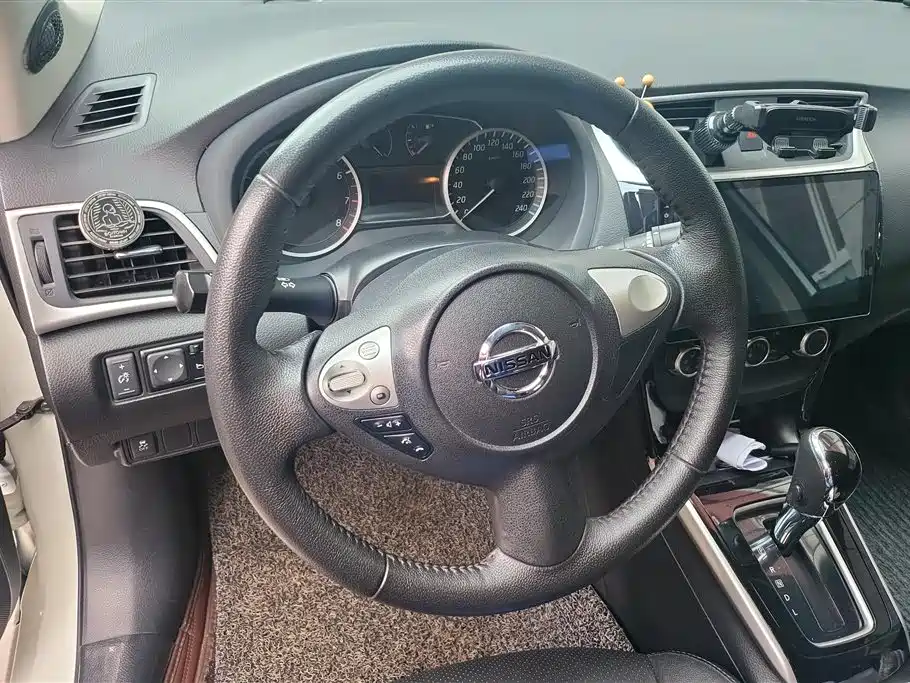 Nissan Sylphy 2018 — фото 15
