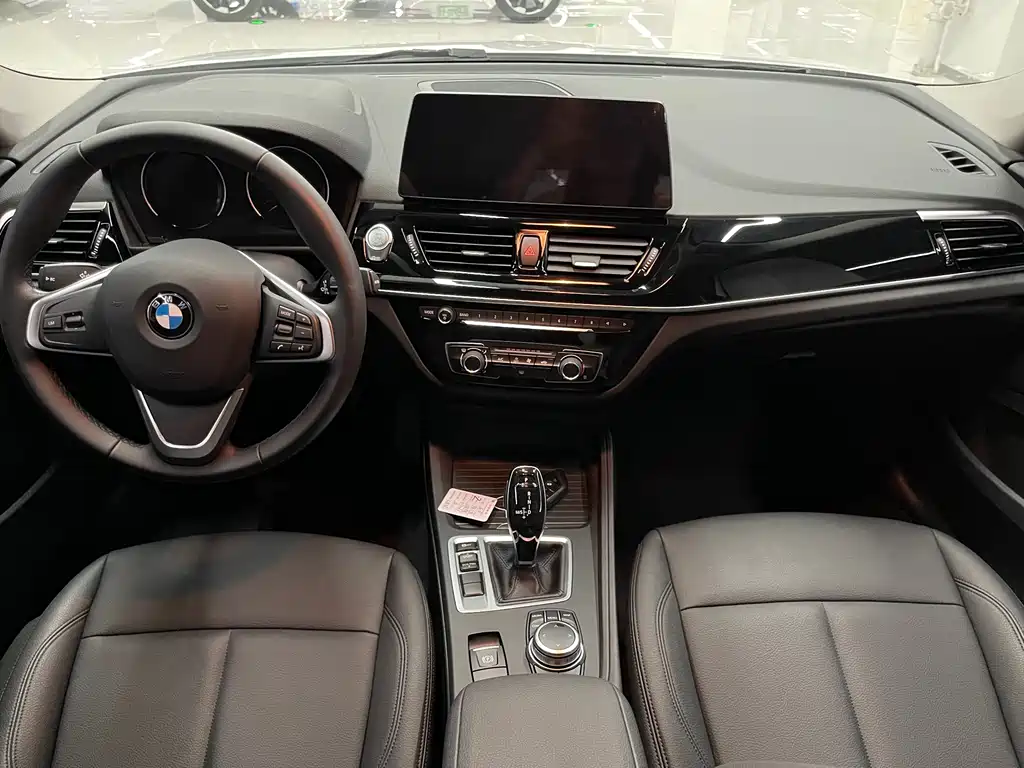 BMW 1 Series 2023 — фото 13