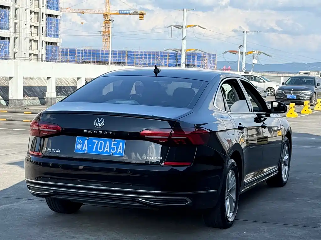 Volkswagen Passat 2021 — фото 16
