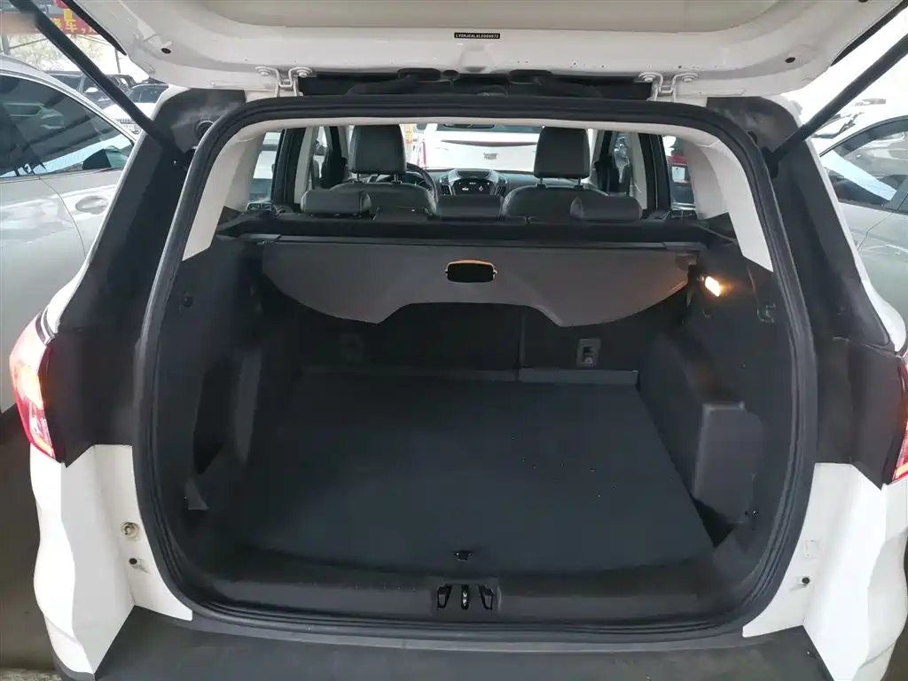 Ford Kuga 2021 — фото 19