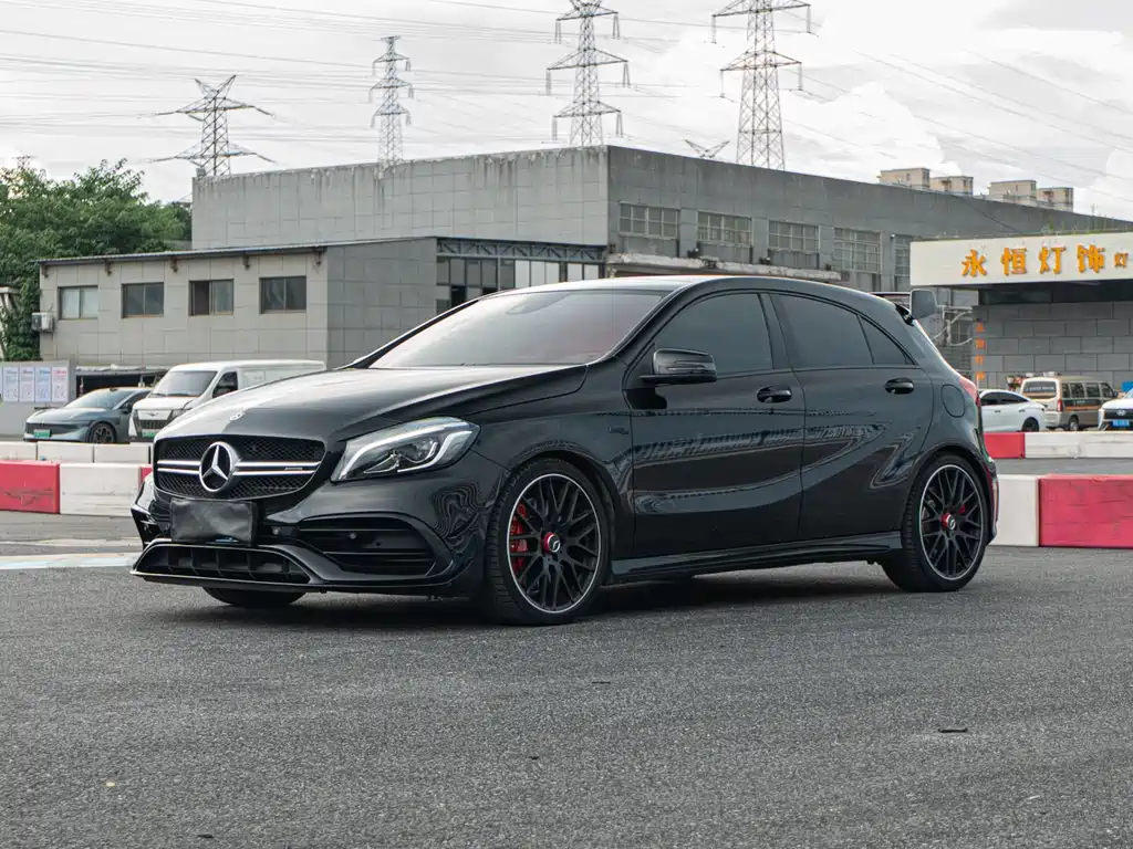 Mercedes-Benz A-Class AMG 2018 — фото 1