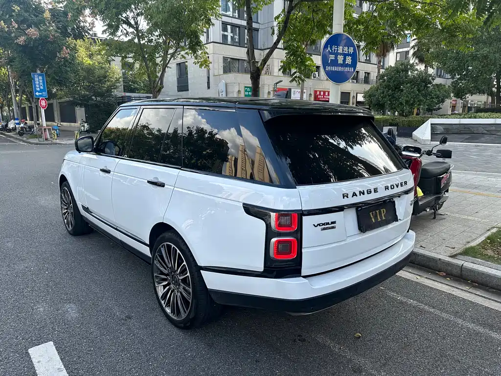 Land Rover Range Rover 2018 — фото 19