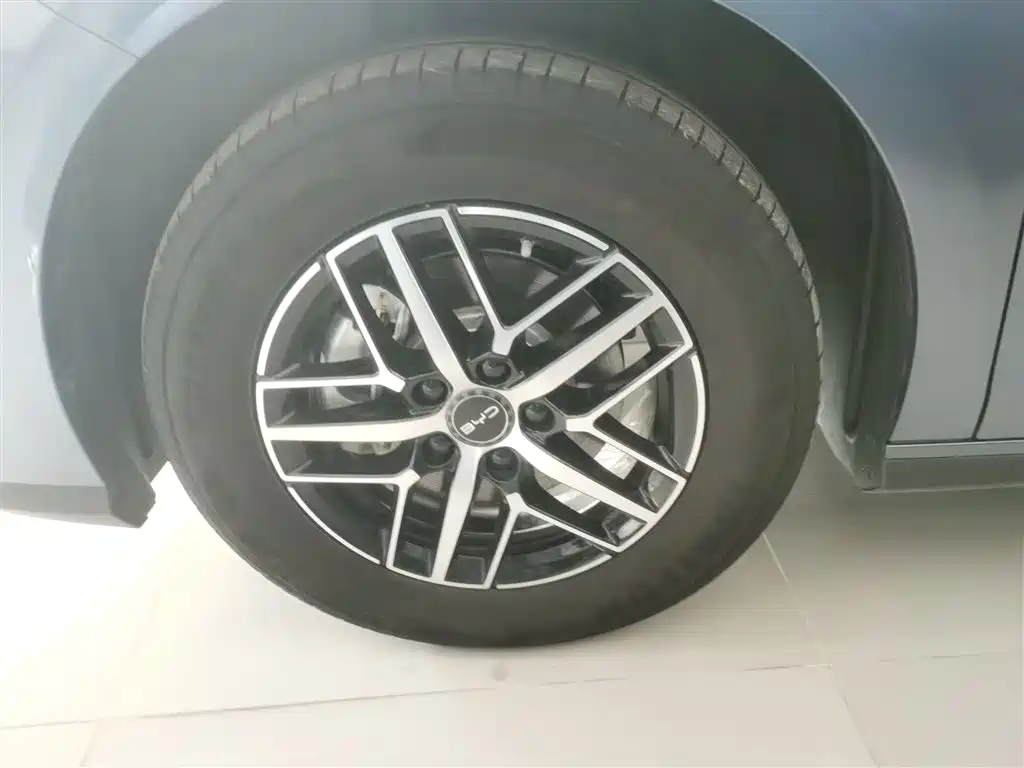 BYD Seal 05 DM-i 2025 — фото 25