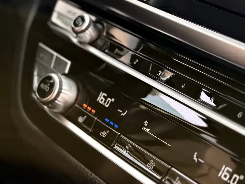 BMW X3 2019 — фото 11