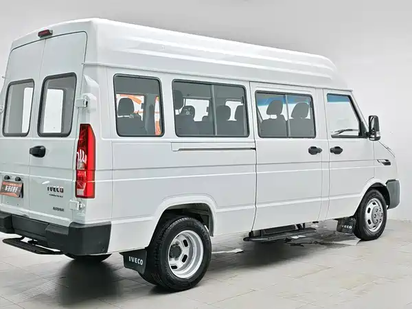 Iveco Proud 2024